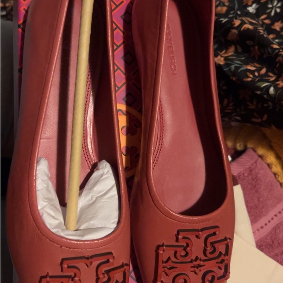 Tory Burch Women's Red Loafers color Nevada Bordeaux 600 - Picture 3 of 7